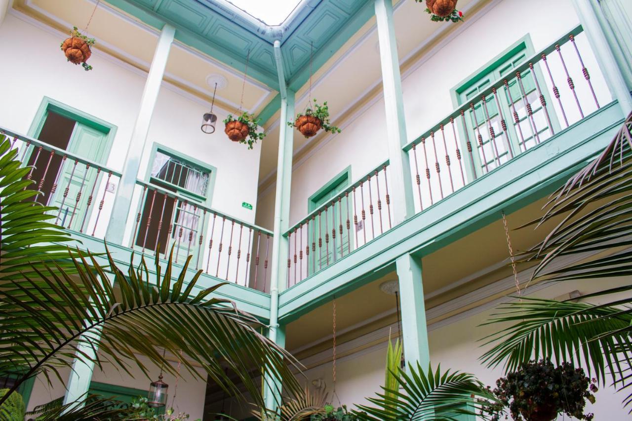 Casa De La Vega 酒店 4*